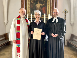 V.l.n.r.: Pfarrer i.R. Gerhard Metzger, Prädikantin Christl Schäfer-Geiger, Dekan Tobias Schäfer